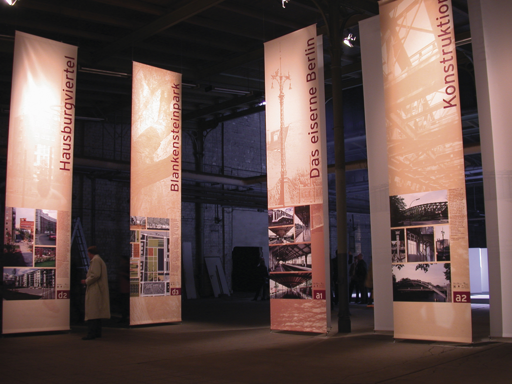 Ausstellung Rinderauktionshalle Infobanner groß